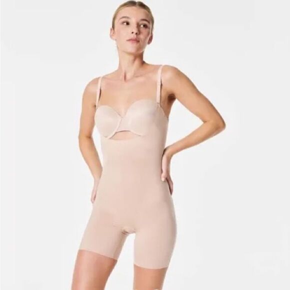 SPANX • Open-Bust Mid Thigh Bodysuit • M NWT $88 - Picture 1 of 9